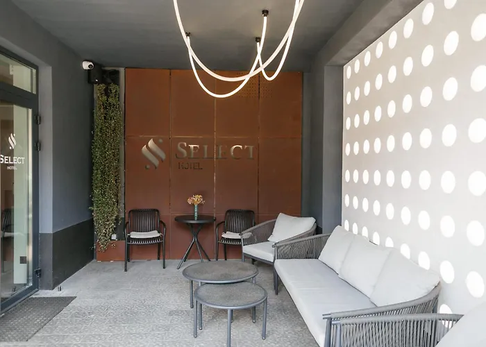 Select Hotel