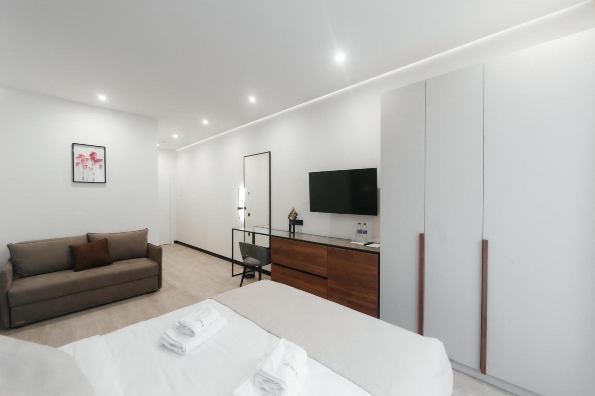 Select Hotel