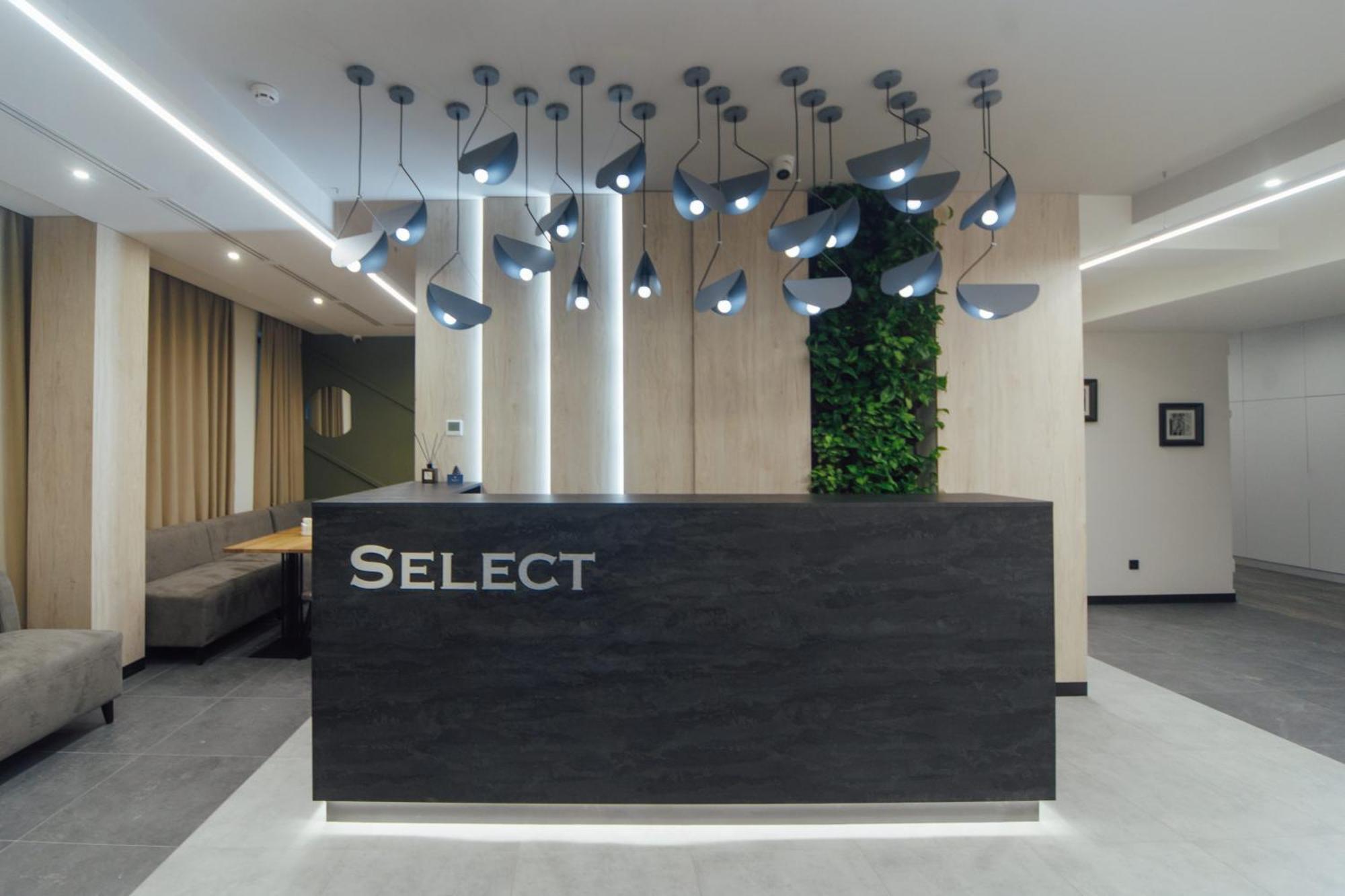Select Hotel