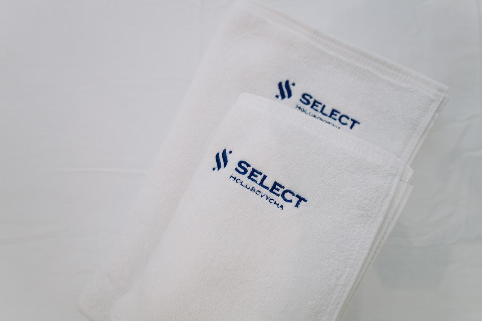 Select Hotel